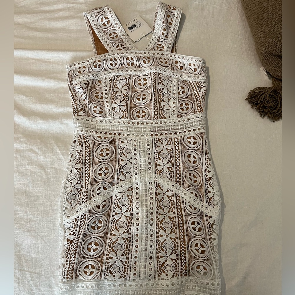 Elegant White Mini Lace Dress